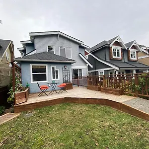 Cozy Dunbar 3 Beds W/ Views Guest house Vancouver