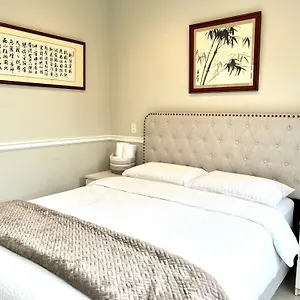 Coze In Near Yvr Guest house Vancouver
